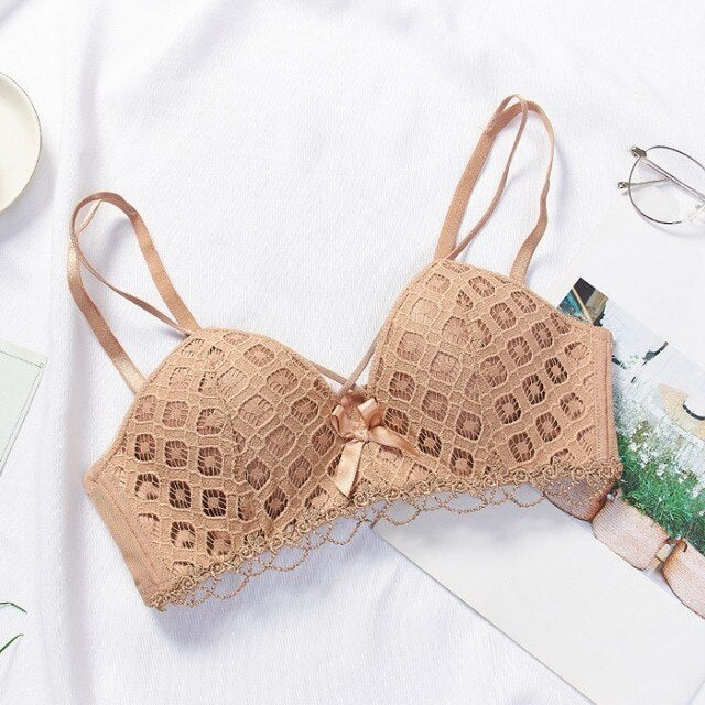 Set of 4 Women's Lace Push-Up Bras & Panties Underwired, Fancy Self Design Lingerie Set