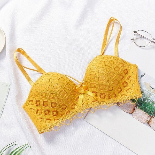 Set of 4 Women's Lace Push-Up Bras & Panties Underwired, Fancy Self Design Lingerie Set