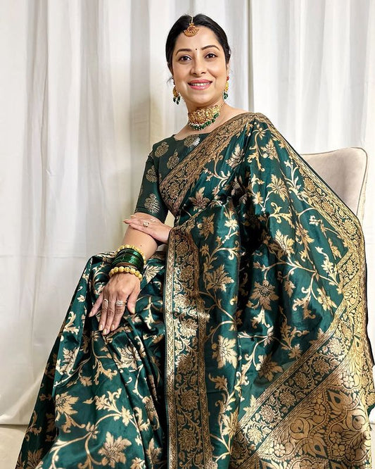 Elegant Dark Green Banarasi Silk Saree with Blouse Piece Soft & Traditional Wedding Wear