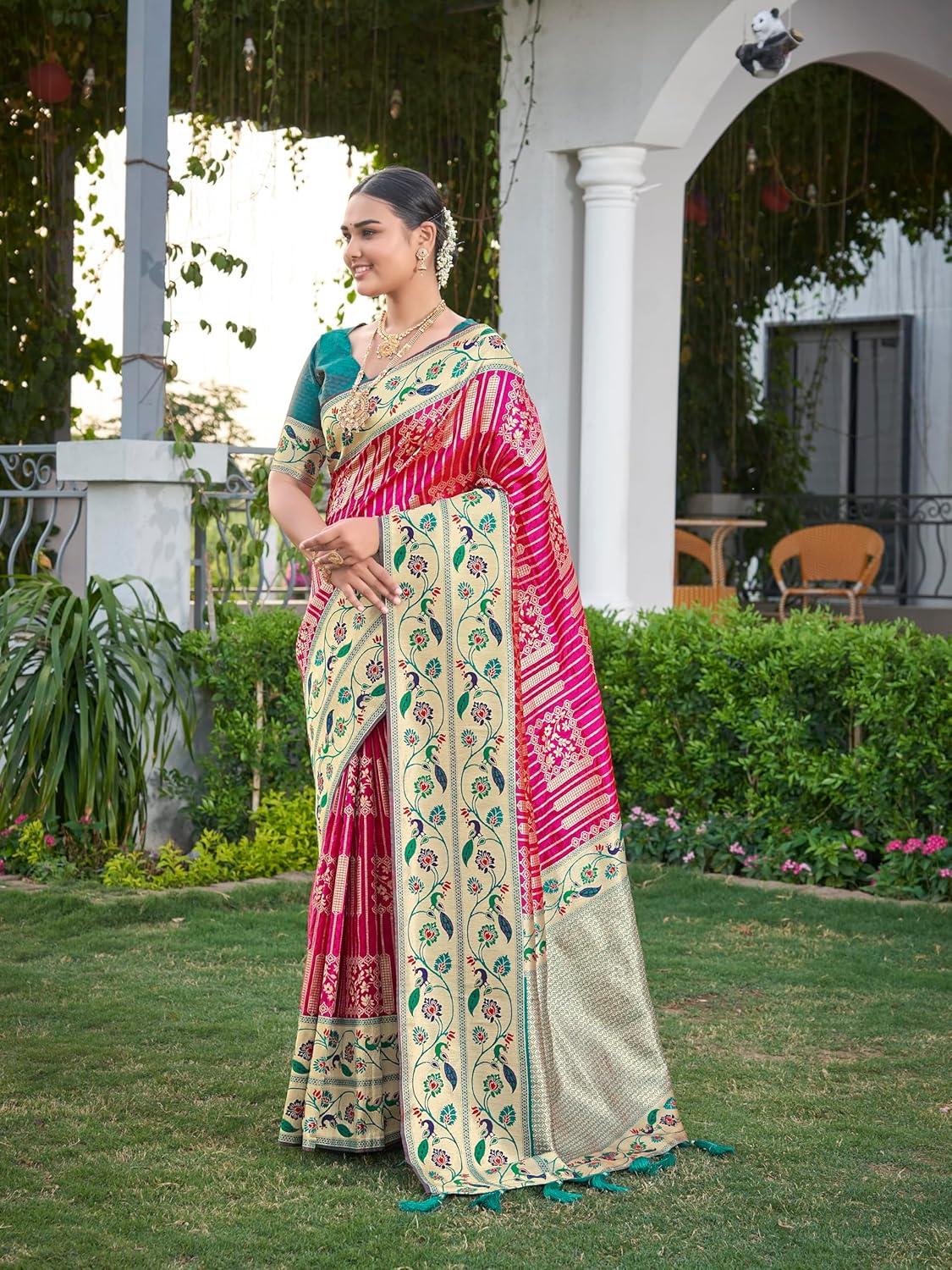 Trendy Banarasi Silk Saree with Heavy Jacquard Weaving, Elegant Design & Matching Lace Border Blouse Piece